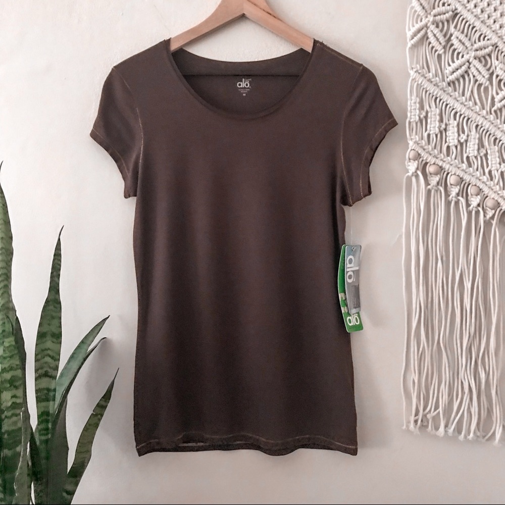 NWT ALO Yoga Cool Fit Bamboo Workout Tee